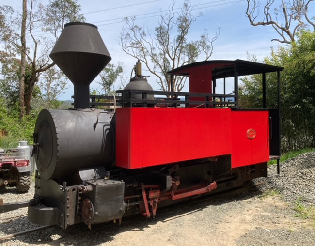 A red and black train

AI-generated content may be incorrect.